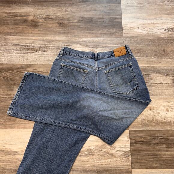 American Eagle Mid Wash Blue Mens 33x31 Cowboy Boot Cut Cotton Denim Jeans y2k - Picture 2 of 9